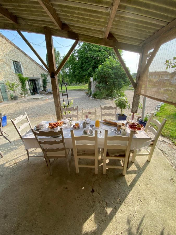 Bed and Breakfast Figtrees Margueron Esterno foto