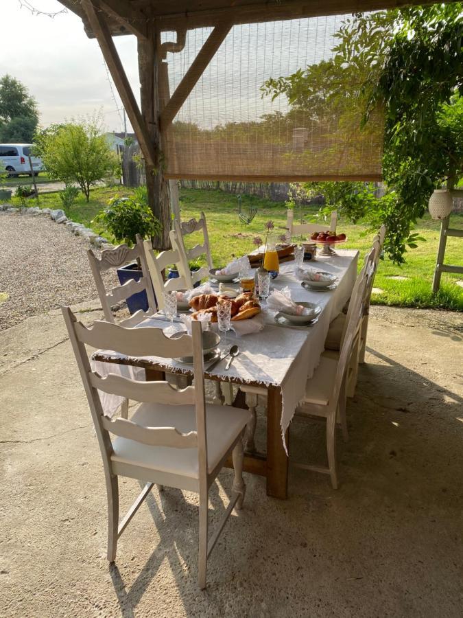 Bed and Breakfast Figtrees Margueron Esterno foto